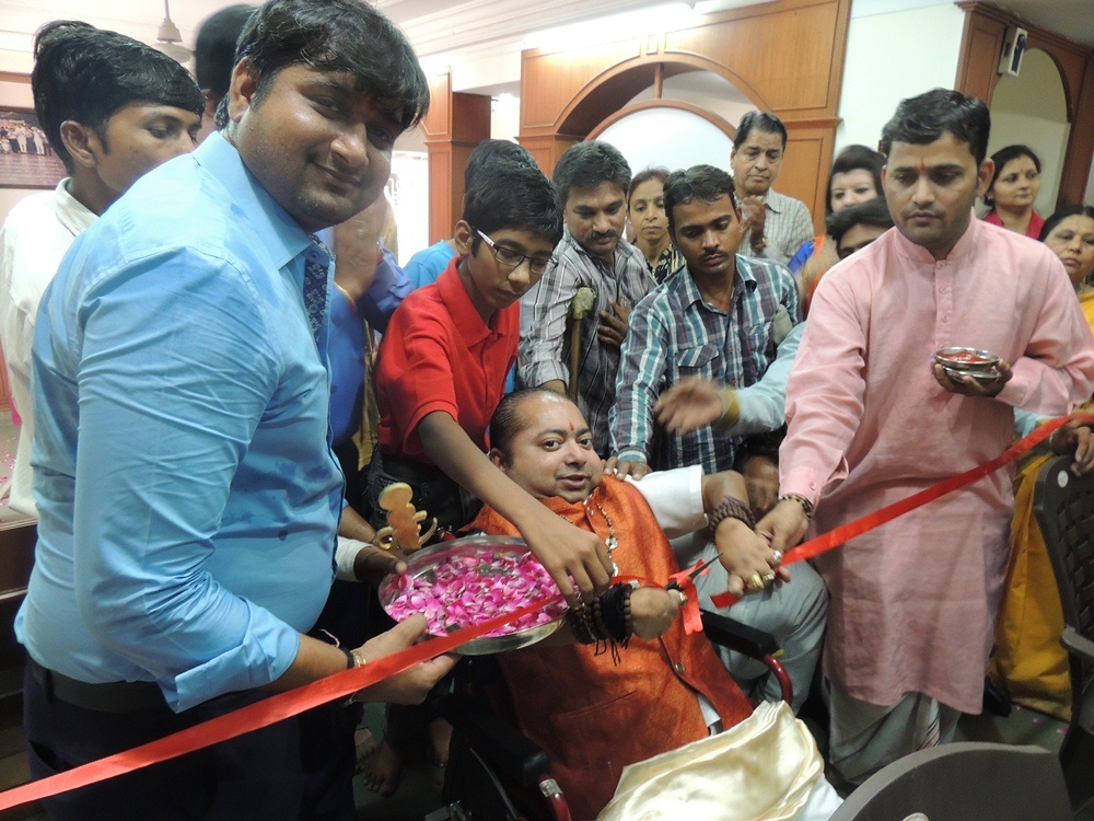 inauguration-of-free-computer-training-centre-by-om-rushi-priteshbhai.